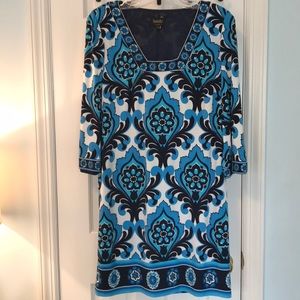 Laundry by Shelli Segal shift dress.